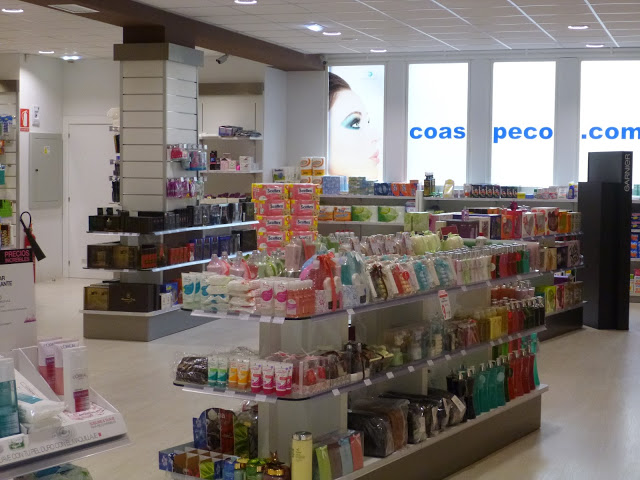 Perfumería Comercial Astur. Rivero, Avilés. Punto de venta Eva Rogado