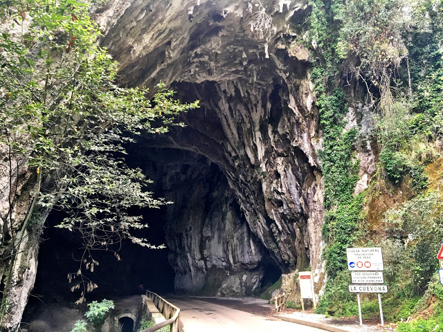 La Cuevona de Cuevas de Agua, Ribadesella