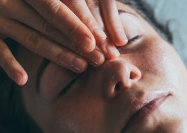 Cómo oxigenar la piel: Reflexología facial y tratamiento cosmético.
